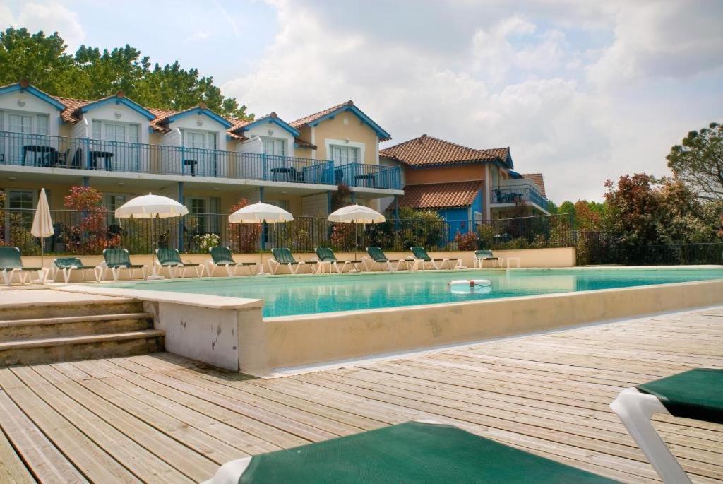 Residence Pierre & Vacances Le Hameau Du Lac Marciac Buitenkant foto
